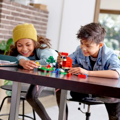 LEGO Minecraft The Wool Farm 21153 5702016370911