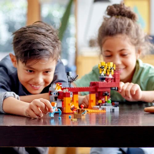 LEGO Minecraft Η Γέφυρα Των Μπλέιζ 21154 5702016370928