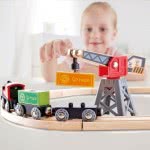 Hape Ξύλινο Τρενάκι Σιδηρόδρομος Φορτωεκφόρτωσης Εμπορευμάτων E3731A 6943478021822