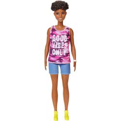Mattel Barbie Fashionistas Doll With Short Curly Brunette Hair Shorts And Accessories FBR37 / GHP98 887961799569