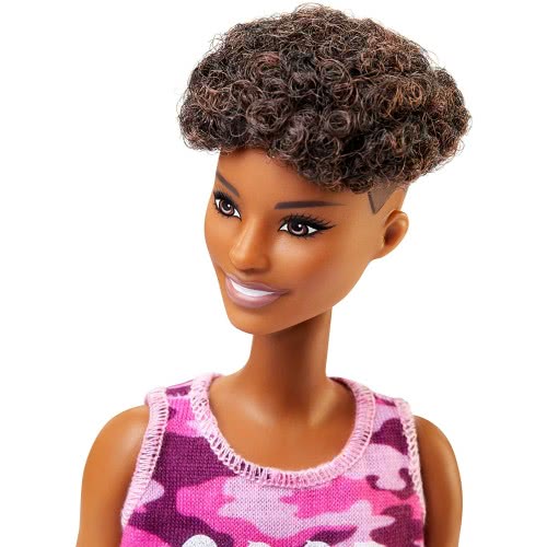 Mattel Barbie Fashionistas Doll With Short Curly Brunette Hair Shorts And Accessories FBR37 / GHP98 887961799569