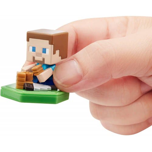 Mattel Minecraft: Earth Boost Minis - Crafting Steve Φιγούρα Με Τσιπάκι GKT32 / GKT36 887961831610