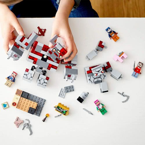 LEGO Minecraft The Redstone Battle Building Set With Golem And Monster Figures, Toys For Kids 8+ Years Old 21163 5702016618303