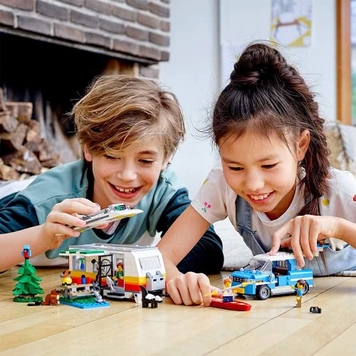 LEGO Creator 3In1 Caravan Family Holiday Toy With Car, Camperva, Lighthouse, Summer Construction Toy 31108 5702016616347