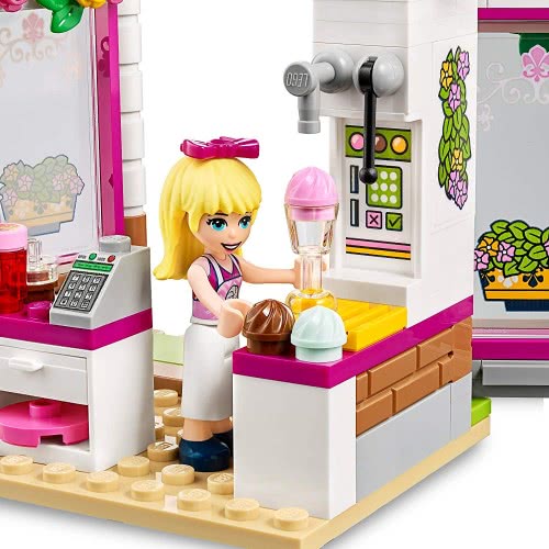 LEGO Friends Heartlake City Park Cafe Play Set With Ice Cream Coffee Shop And Stephanie Mini Doll 41426 5702016619119
