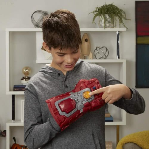 Hasbro Marvel Avengers: Endgame Red Infinity Gauntlet Electronic Fist Roleplay E9508 5010993677610