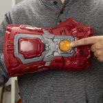 Hasbro Marvel Avengers: Endgame Red Infinity Gauntlet Electronic Fist Roleplay E9508 5010993677610