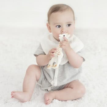 Sophie La Giraffe Σόφι Η Καμηλοπάρδαλη Σε Κουτί Δώρου, 1 Τεμάχιο S616400 3056566164004