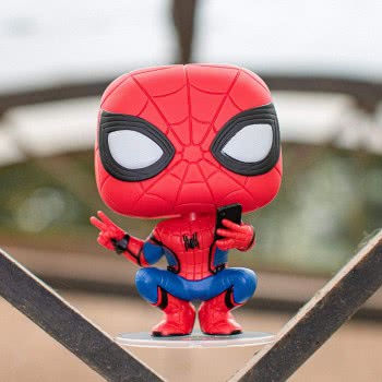 Funko POP Marvel Far From Home-Spider-Man Hero Suit Spiderman Collectible Figure, Multicolor 46656 889698394031