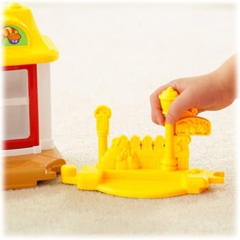 Mattel Little People - Μαγαζάκι Με Φιγούρα Μια Y8200 746775248871