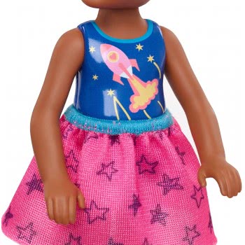 Mattel Barbie Club Chelsea: Μελαχρινή Κούκλα Με Μπλουζάκι Διάστημα DWJ33 / GHV62 887961803341