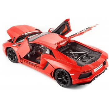 Bburago Tobar 1:18 Lamborghini Avendtador Lp700-4 18/11033 4893993110339