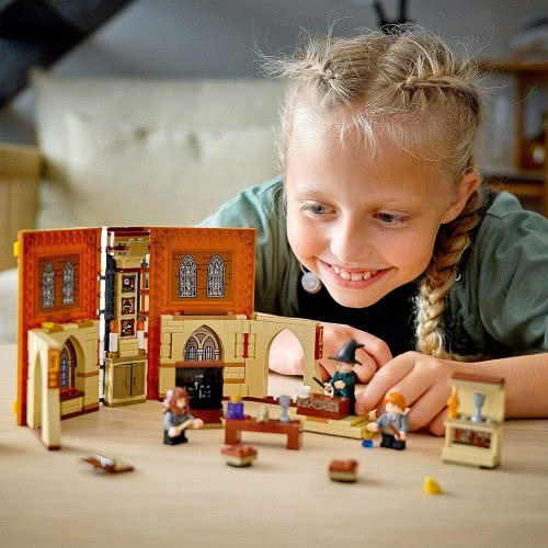 LEGO Harry Potter Hogwarts Moment: Transfiguration Class Building Set 76382 5702016913576