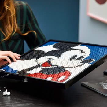 LEGO Art Disneys Mickey Mouse Poster, Canvas Wall Decor, 31202 5702016914894