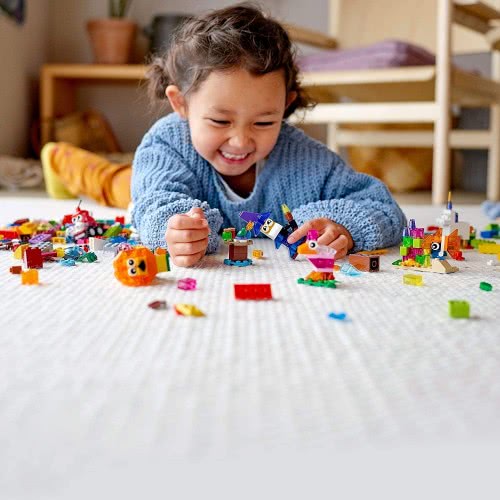 LEGO Classic Creative Transparent Bricks Building Set With Animals 11013 5702016888720