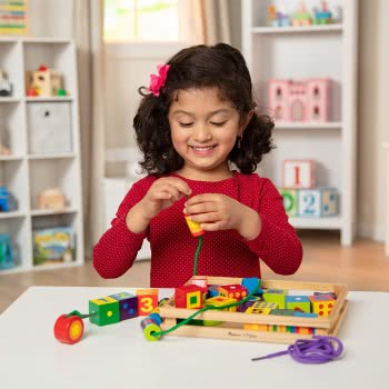 Melissa and Doug Ξύλινο Εκπαιδευτικό Παιχνίδι Με Κορδόνια 13775 000772137751
