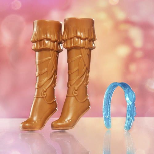 Hasbro Disney Princess Royal Shimmer Pocahontas Doll, Fashion Doll With Skirt And Accessories F0883 / F0904 5010993786152