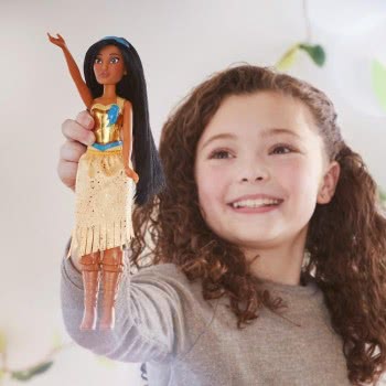 Hasbro Disney Princess Royal Shimmer Pocahontas Doll, Κούκλα Μόδας Με Φούστα Και Αξεσουάρ F0883 / F0904 5010993786152