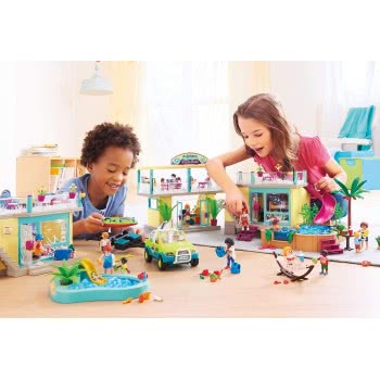 Playmobil Bungalow With Pool, 4 Years And Above 70435 4008789704351