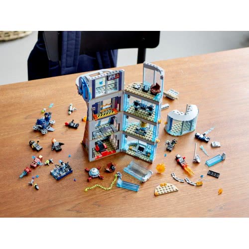 LEGO Buildings Avengers Tower Battle 76166 5702016761382