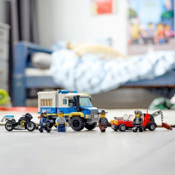 LEGO Easter Candle City Police Prisoner Transport 60276 