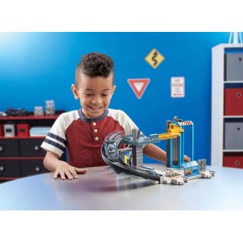 Mattel Λαμπάδα Disney Pixar Cars Rust-Eze Tune-Up Center Αγωνιστικό Συνεργείο GJW43 