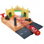 Mattel Λαμπάδα Cars Σετ Παιχνιδιού Luigis Tire Shop GTK82 / GTK83 