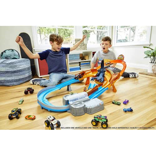 Mattel Easter Candle Hot Wheels Monster Trucks F2020 Tv Driver Playset GNB05 