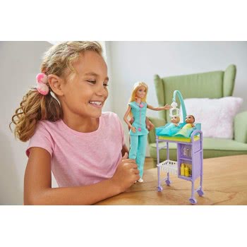 Mattel Λαμπάδα Barbie Παιδίατρος Σετ Παιχνιδιού DHB63 / GKH23 