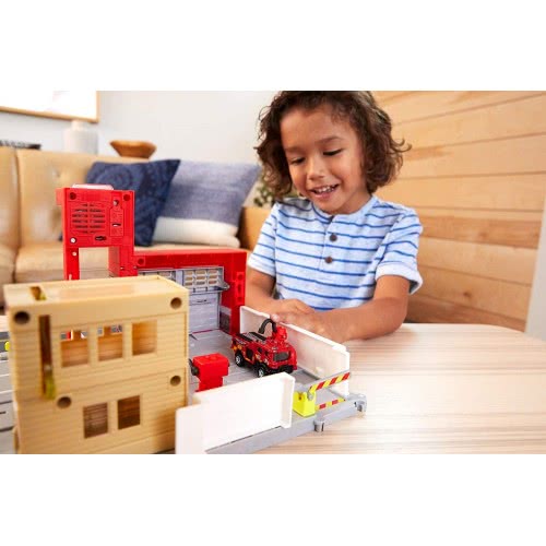 Mattel Action Drivers Μεγάλα Σετ Δράσης Πυροσβεστικός Σταθμός HBD74 / HBD76 887961986457