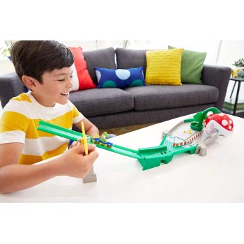 Mattel Hot Wheels Mario Kart Piranha Plant Slide Playset With 1:64 Die-Cast Yoshi And B-Dasher Vehicle GCP26 / GFY47 88796177323