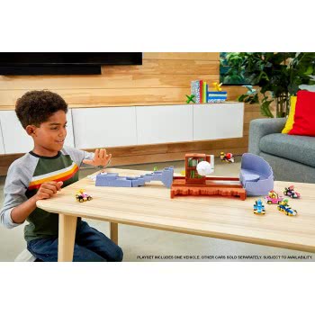 Mattel Hot Wheels Mario Kart Track Set Assortment 4 Different Tracks With Mario Kart 1:64 Scale Vehicles And Nemesis GCP26 / GNM