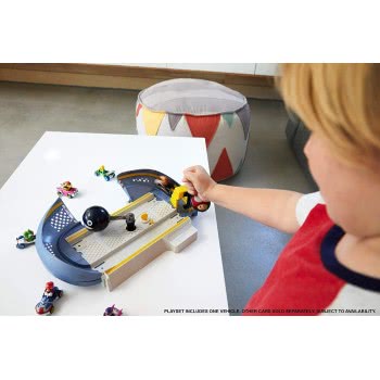 Mattel Hot Wheels Mario Kart Track Set Assortment 4 Different Tracks With Mario Kart 1:64 Scale Vehicles And Nemesis GCP26 / GKY