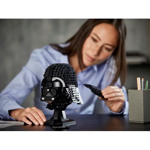 LEGO Star Wars Darth Vader Helmet 75304 5702016914498