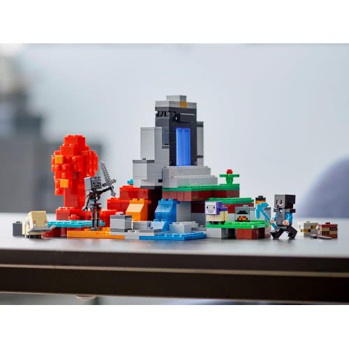 LEGO Minecraft The Ruined Portal 21172 5702016913903