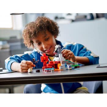 LEGO Minecraft The Ruined Portal 21172 5702016913903