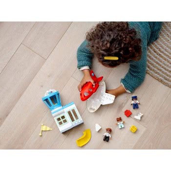 LEGO DUPLO Airplane And Airport 10961 5702017086439