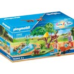 Playmobil Family Fun Οικογένεια Κόκκινων Πάντα 70344 4008789703446