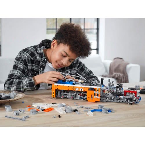 LEGO Technic Heavy-Duty Tow Truck 42128 5702016913354