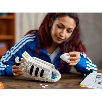 LEGO Creator Expert Adidas Originals Superstar 10282 5702016914030