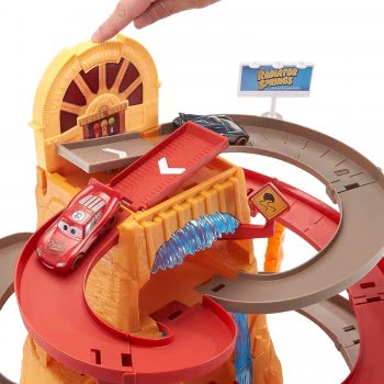 Mattel Disney And Pixars Cars Radiator Springs Mountain Τα Μπουζί Της Ωραίας Ελένης GTK90 887961916683