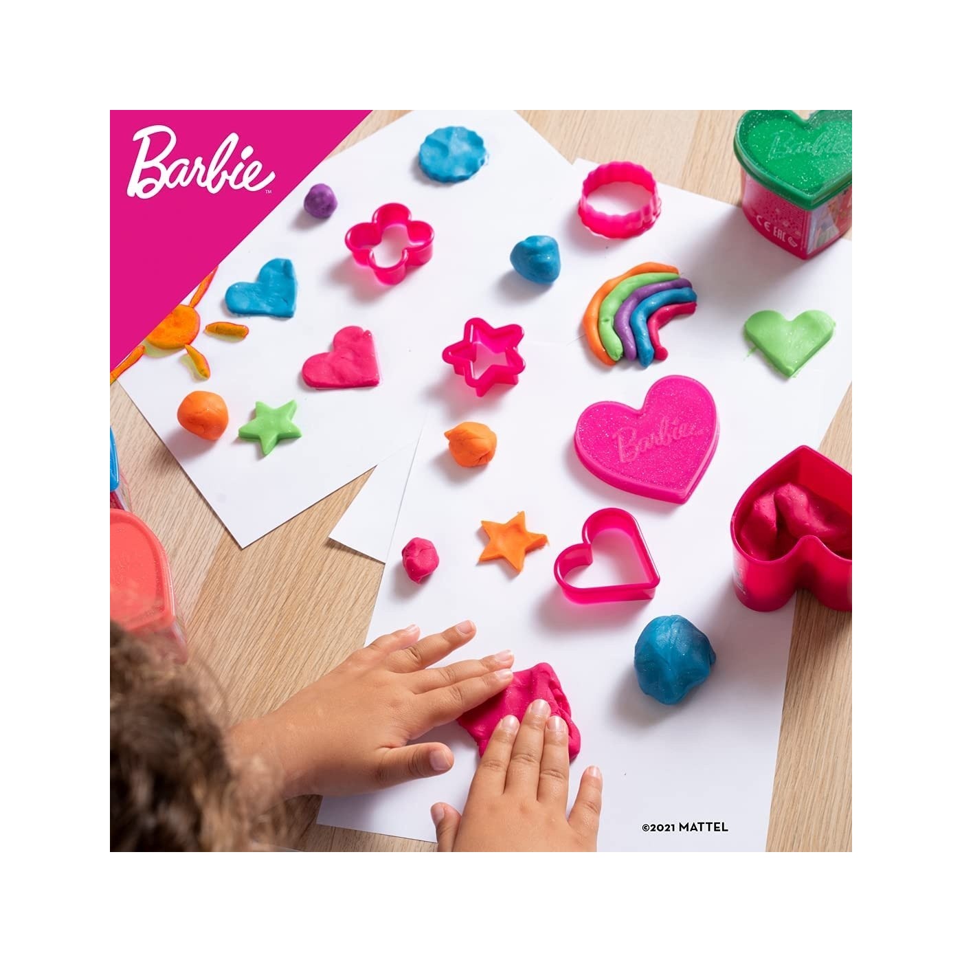 Kit Pâte à Modeler Paillettée Barbie - 3 Pots En Forme De Cœur Avec Moules Barbie - Jeu Créatif Pour Filles Dès 3 Ans