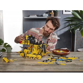 LEGO Technic Cat D11T Bulldozer V29 42131 5702016912937