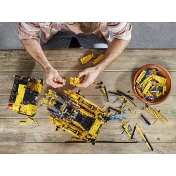 LEGO Technic Μπουλντόζα Cat D11 Ελεγχόμενη Μέσω Εφαρμογής 42131 5702016912937