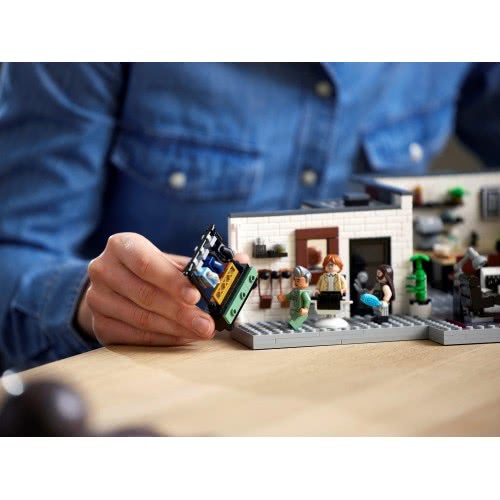 LEGO Creator Expert Queer Eye – Το Λοφτ Των Fab Five 10291 5702016914290