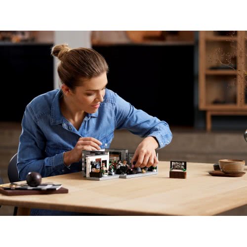 LEGO Creator Expert Queer Eye – Το Λοφτ Των Fab Five 10291 5702016914290