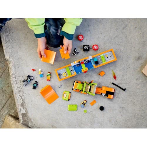 LEGO City Stunt Show Truck V29 60294 5702016912579