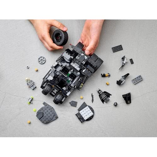 LEGO Dc Comics Super Heroes Batmobile Tumbler Αναμέτρηση Με Τον Scarecrow 76239 5702017100098