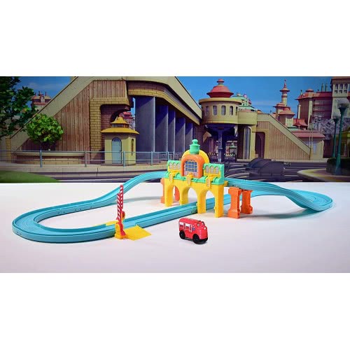 Auldey Toys Chuggington Eu All Aboard Starter Includes Motorised Wilson Figure Of 8 Track Set Train Depot 890501 6911400407396