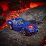 Hasbro Transformers Generations War For Cybertron Kingdom Deluxe Wfc-K26 Autobot Tracks 5.5-Inch F0364 / F0680 5010993782222